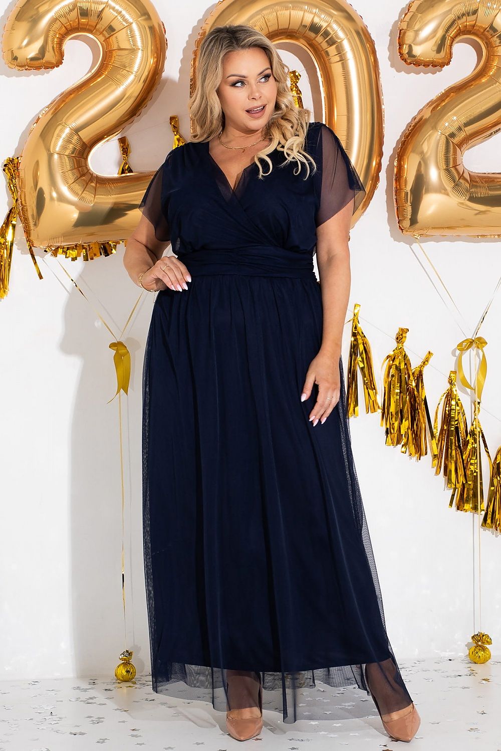 Plus size dress model 175250